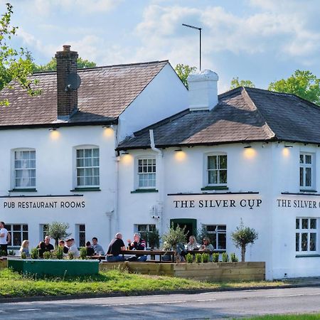 The Silver Cup Harpenden Exterior foto